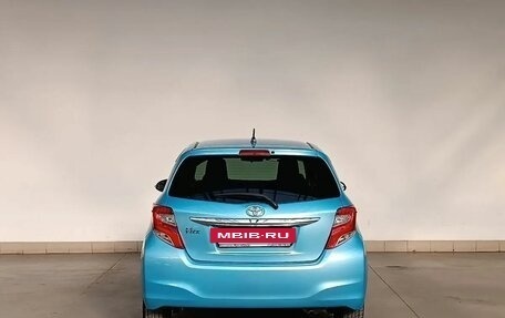 Toyota Vitz, 2014 год, 990 000 рублей, 6 фотография