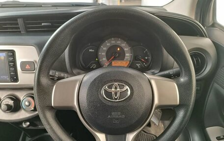 Toyota Vitz, 2014 год, 990 000 рублей, 11 фотография