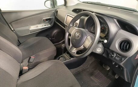 Toyota Vitz, 2014 год, 990 000 рублей, 10 фотография