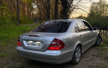 Mercedes-Benz E-Класс, 2004 год, 1 100 000 рублей, 4 фотография