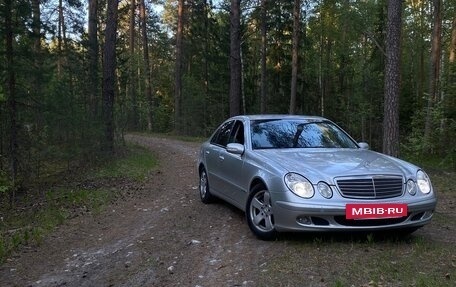 Mercedes-Benz E-Класс, 2004 год, 1 100 000 рублей, 2 фотография