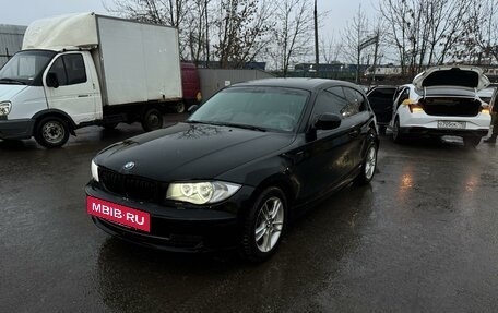 BMW 1 серия, 2010 год, 900 000 рублей, 5 фотография