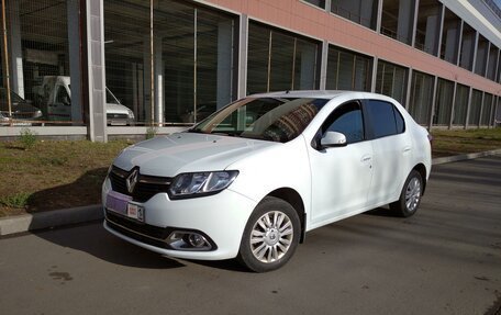 Renault Logan II, 2017 год, 850 000 рублей, 3 фотография