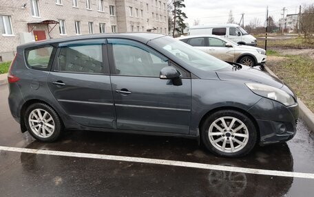 Renault Scenic III, 2010 год, 550 000 рублей, 2 фотография