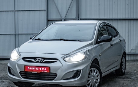 Hyundai Solaris II рестайлинг, 2013 год, 695 000 рублей, 4 фотография