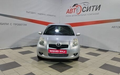 Toyota Yaris III рестайлинг, 2007 год, 665 000 рублей, 2 фотография