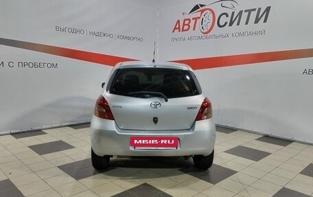 Toyota Yaris III рестайлинг, 2007 год, 665 000 рублей, 6 фотография