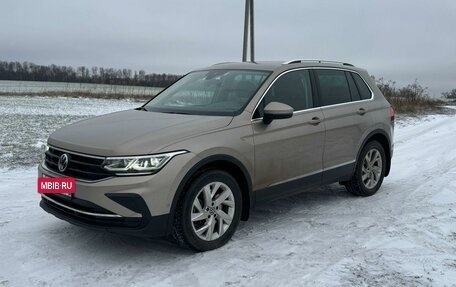 Volkswagen Tiguan II, 2021 год, 3 600 000 рублей, 8 фотография