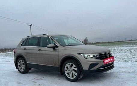 Volkswagen Tiguan II, 2021 год, 3 600 000 рублей, 14 фотография