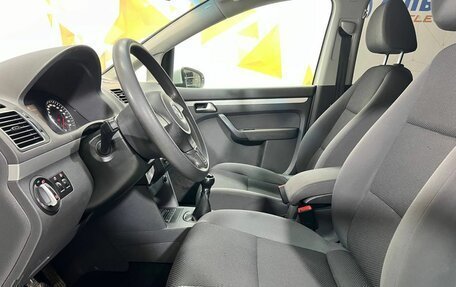 Volkswagen Touran III, 2011 год, 990 000 рублей, 14 фотография