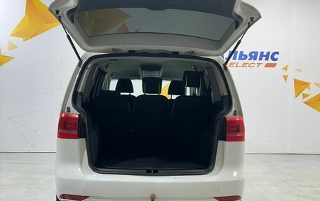 Volkswagen Touran III, 2011 год, 990 000 рублей, 30 фотография