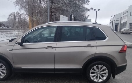 Volkswagen Tiguan II, 2017 год, 2 350 000 рублей, 2 фотография