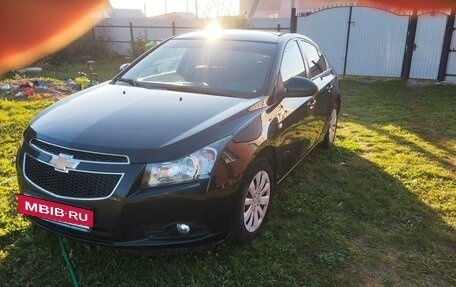 Chevrolet Cruze II, 2011 год, 750 000 рублей, 4 фотография