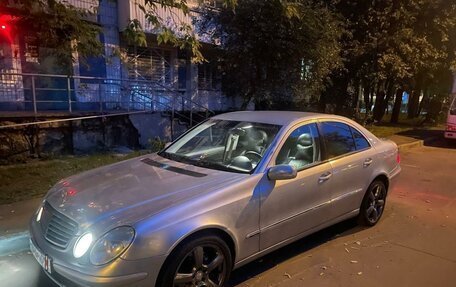 Mercedes-Benz E-Класс, 2002 год, 810 000 рублей, 1 фотография