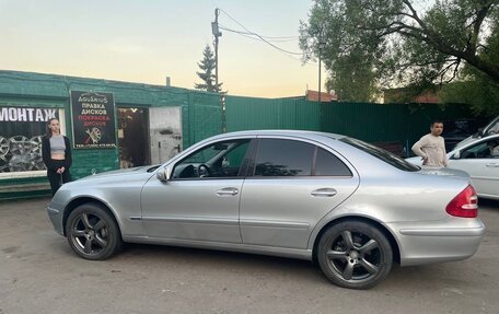 Mercedes-Benz E-Класс, 2002 год, 810 000 рублей, 2 фотография