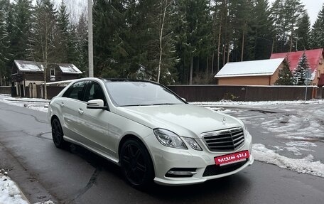 Mercedes-Benz E-Класс, 2010 год, 2 200 000 рублей, 2 фотография