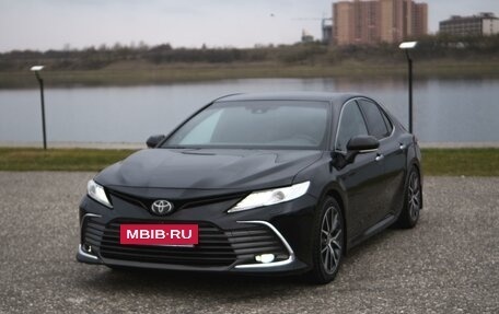 Toyota Camry, 2019 год, 3 200 000 рублей, 5 фотография