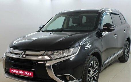 Mitsubishi Outlander III рестайлинг 3, 2018 год, 2 690 000 рублей, 1 фотография