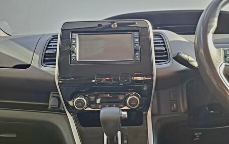 Nissan Serena IV, 2016 год, 1 850 000 рублей, 12 фотография