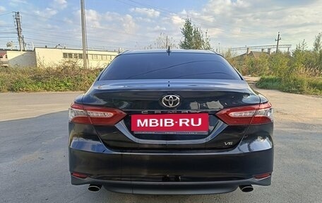 Toyota Camry, 2018 год, 2 500 000 рублей, 9 фотография