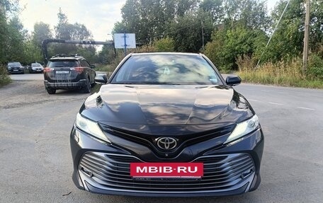 Toyota Camry, 2018 год, 2 500 000 рублей, 7 фотография