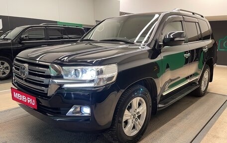 Toyota Land Cruiser 200, 2016 год, 5 200 000 рублей, 3 фотография