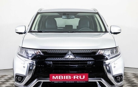 Mitsubishi Outlander III рестайлинг 3, 2021 год, 2 480 000 рублей, 2 фотография