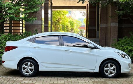 Hyundai Solaris II рестайлинг, 2014 год, 980 000 рублей, 5 фотография