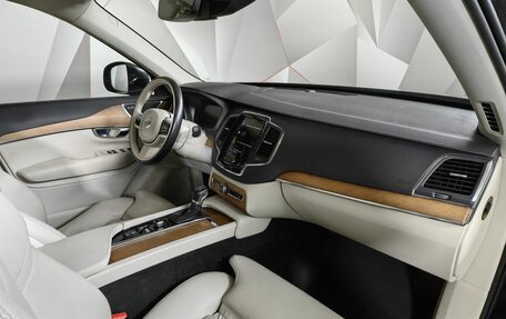 Volvo XC90 II рестайлинг, 2020 год, 5 180 000 рублей, 9 фотография