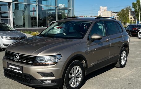 Volkswagen Tiguan II, 2019 год, 2 195 000 рублей, 1 фотография