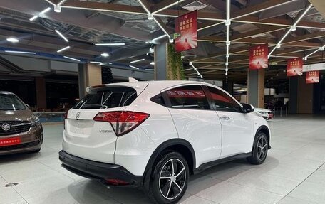 Honda Vezel, 2020 год, 1 770 000 рублей, 4 фотография