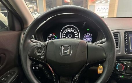 Honda Vezel, 2020 год, 1 770 000 рублей, 10 фотография