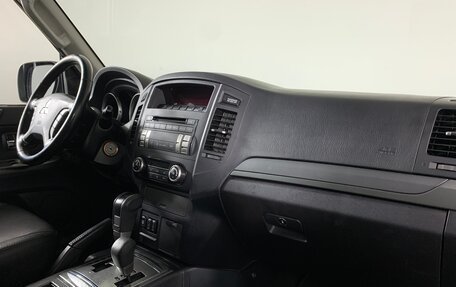 Mitsubishi Pajero IV, 2012 год, 1 789 000 рублей, 14 фотография