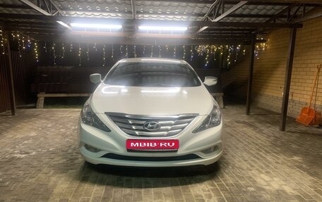 Hyundai Sonata VI, 2012 год, 1 320 000 рублей, 1 фотография