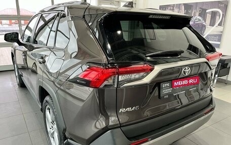 Toyota RAV4, 2019 год, 3 672 200 рублей, 7 фотография