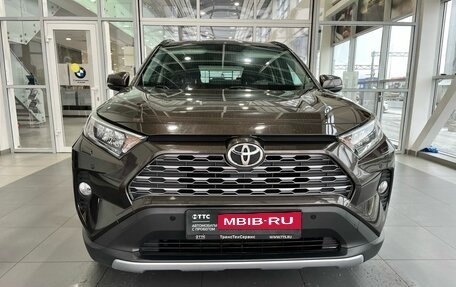 Toyota RAV4, 2019 год, 3 672 200 рублей, 2 фотография