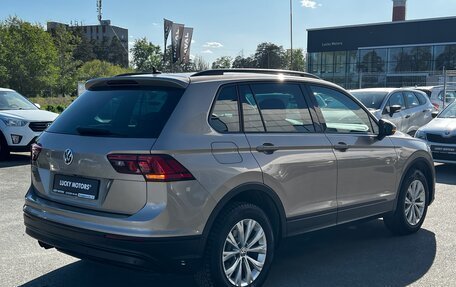 Volkswagen Tiguan II, 2019 год, 2 195 000 рублей, 6 фотография