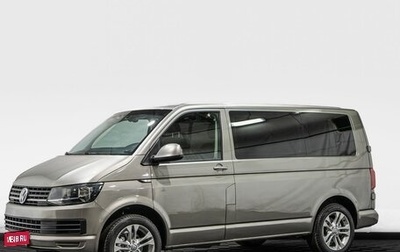 Volkswagen Caravelle T6 рестайлинг, 2015 год, 2 399 000 рублей, 1 фотография