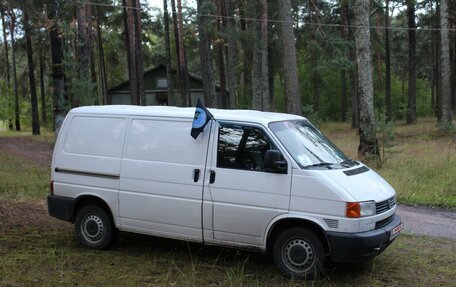 Volkswagen Transporter T4, 2001 год, 700 000 рублей, 3 фотография