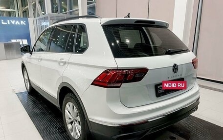 Volkswagen Tiguan II, 2022 год, 3 799 000 рублей, 7 фотография