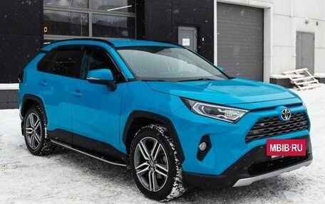 Toyota RAV4, 2021 год, 3 850 000 рублей, 7 фотография