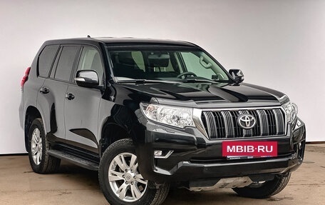 Toyota Land Cruiser Prado 150 рестайлинг 2, 2021 год, 6 100 000 рублей, 3 фотография