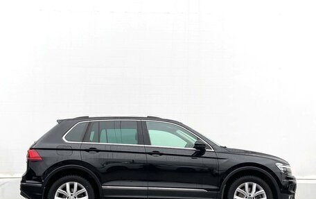 Volkswagen Tiguan II, 2018 год, 2 649 800 рублей, 15 фотография