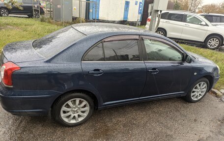 Toyota Avensis III рестайлинг, 2003 год, 696 000 рублей, 8 фотография