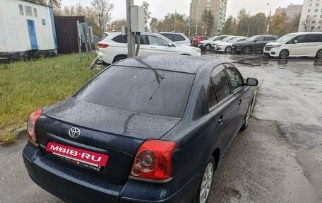 Toyota Avensis III рестайлинг, 2003 год, 696 000 рублей, 7 фотография