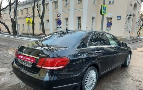 Mercedes-Benz E-Класс, 2015 год, 2 500 000 рублей, 3 фотография