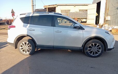 Toyota RAV4, 2017 год, 2 700 000 рублей, 5 фотография