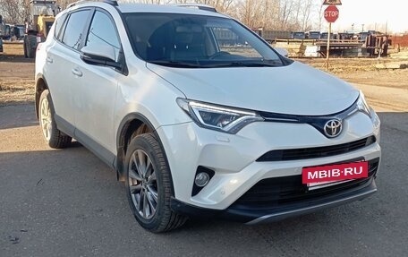 Toyota RAV4, 2017 год, 2 700 000 рублей, 4 фотография