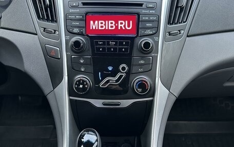 Hyundai Sonata VI, 2013 год, 1 299 000 рублей, 16 фотография