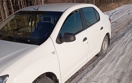 Renault Logan II, 2014 год, 600 000 рублей, 3 фотография